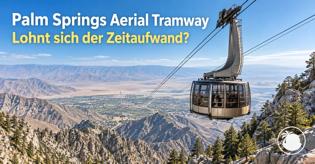 Seilbahngondel der Palm Springs Aerial Tramway über den Bergen